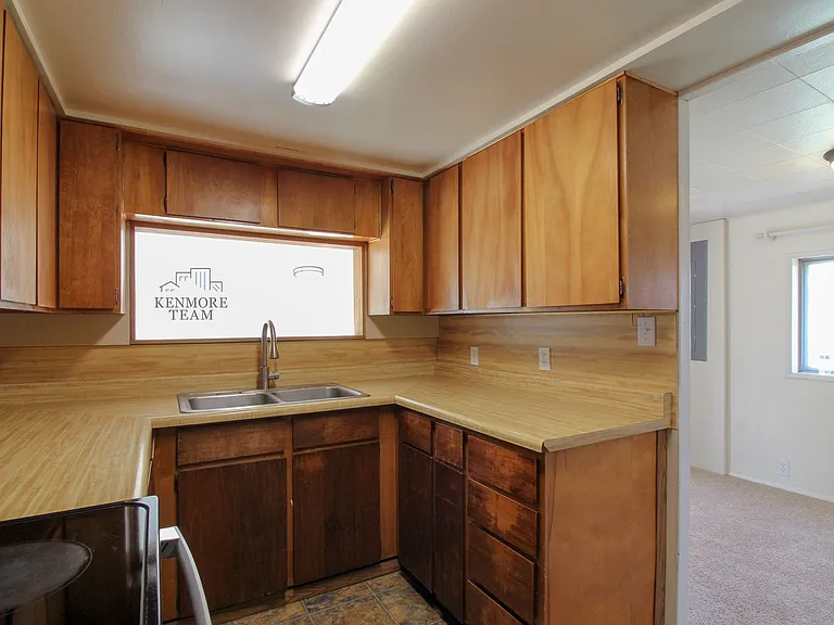 1615 Stevens Dr — Photo 4