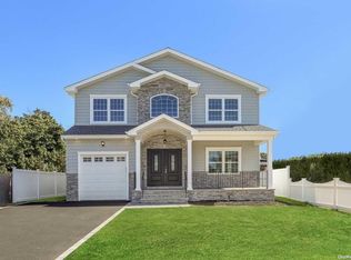 3355 Woodward Ave, Wantagh, NY 11793