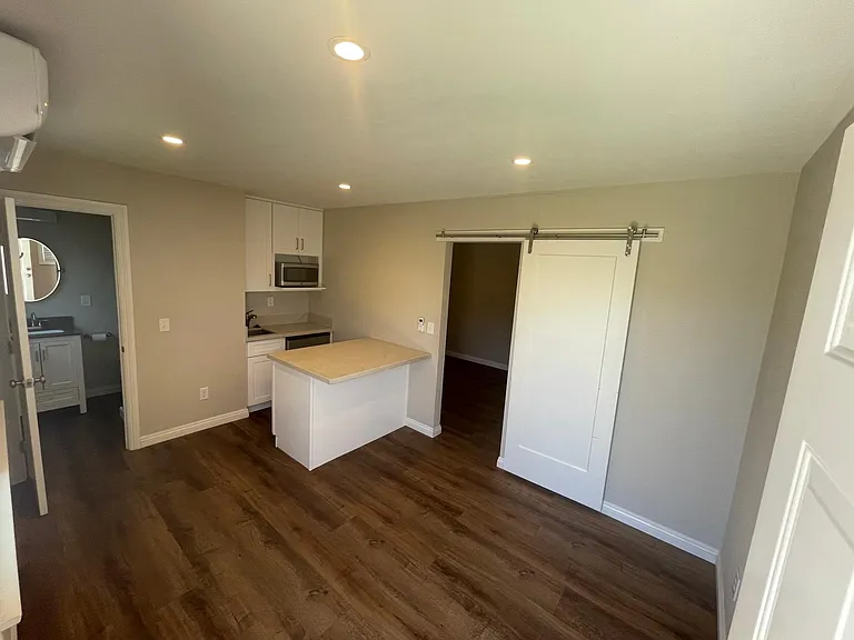 907 Campus Ave #A — Photo 10