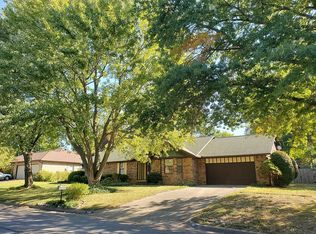 701 S Rochelle Ct, Rogers, AR 72758