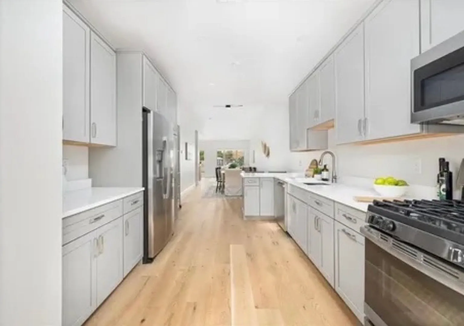 32 - 34 West Valley Circle — Photo 3
