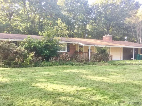 4710 Boncrest Dr W, Williamsville, NY 14221