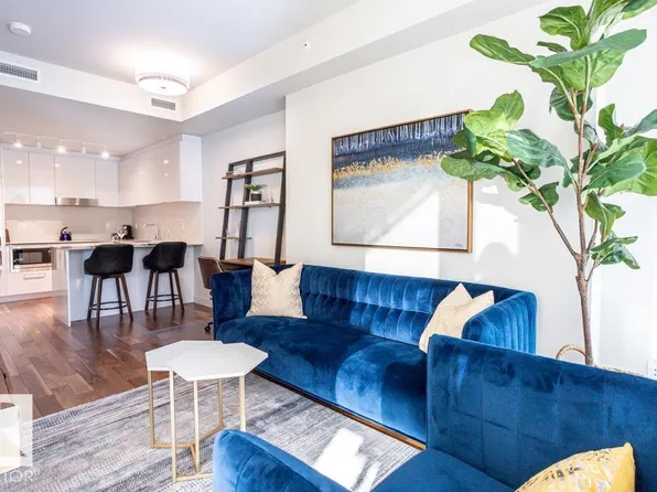 10360 102nd St NW #2506, Edmonton, AB T5J 0K6