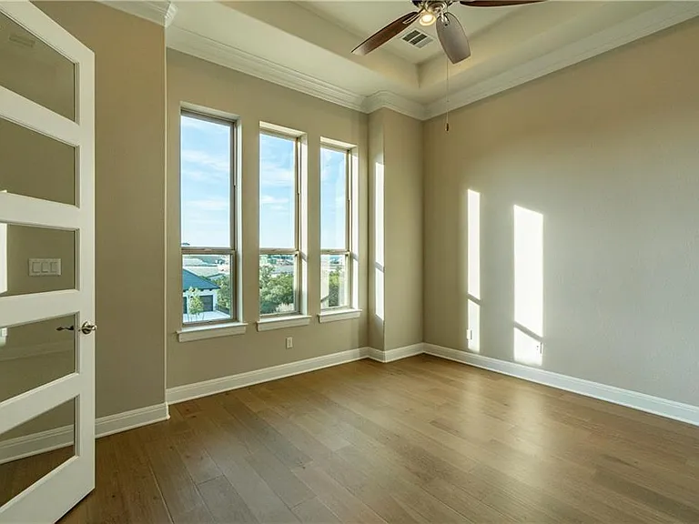 511 Woodside Ter — Photo 20