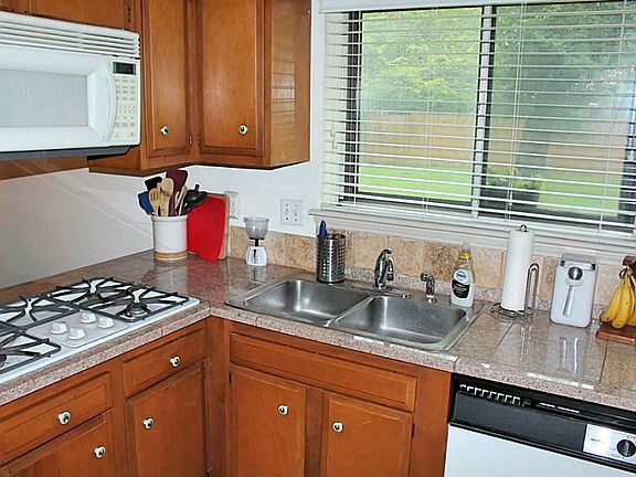 5th image of 14015 Duncannon Dr