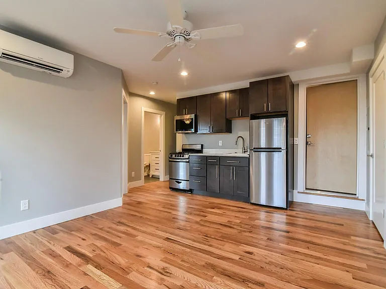 67-02 Logan Ave — Photo 5