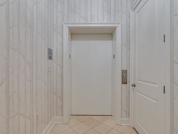 5th image of 591 Lexington Club Ct APT 203