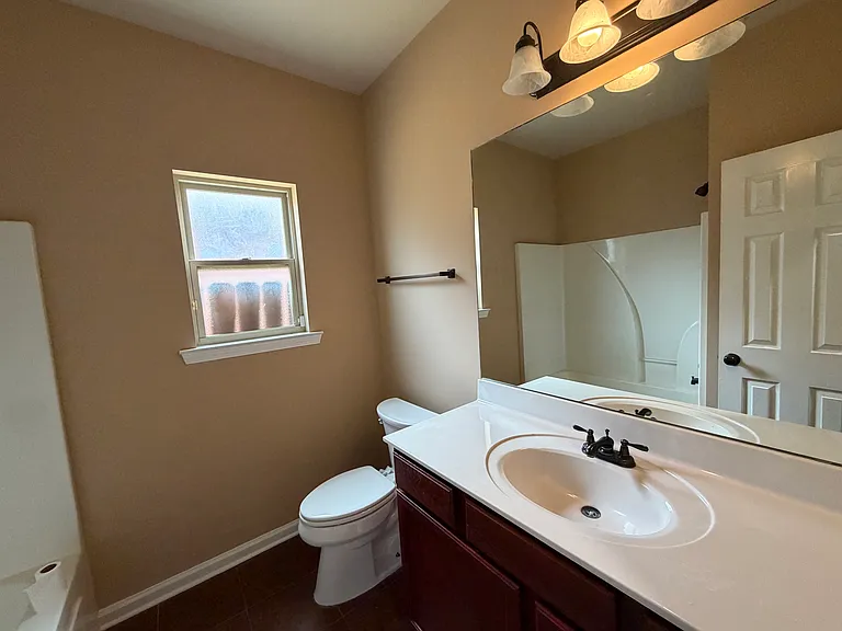 17091 Jamestowne Dr — Photo 13