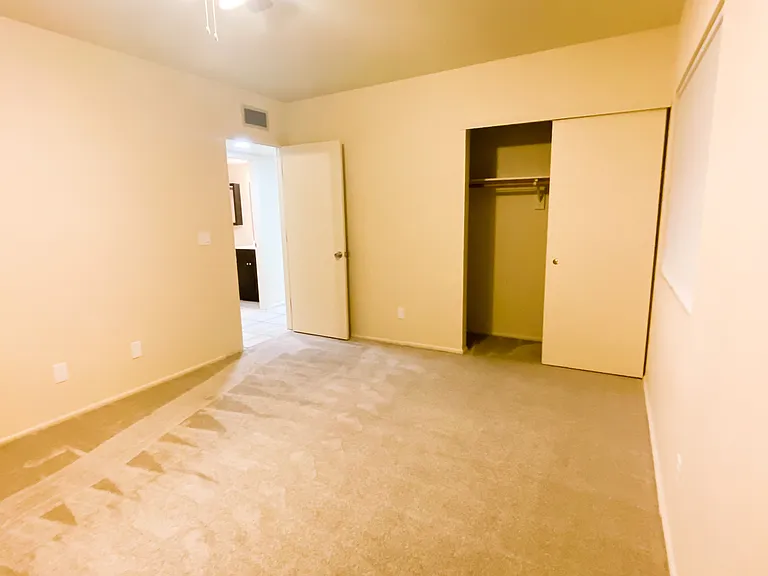 4321 Avenida Palermo #D — Photo 11