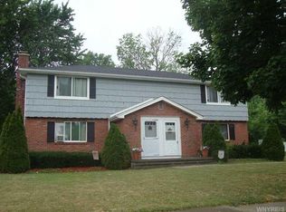 5906 McKinley Pkwy, Hamburg, NY 14075