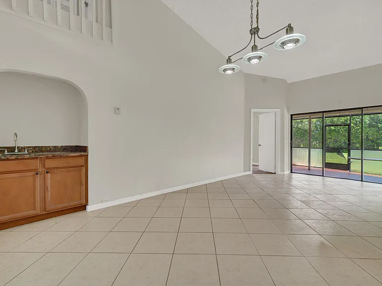 6371 Toulon Dr — Photo 9