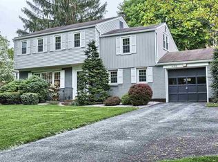 426 Blacklatch Ln, Camp Hill, PA 17011