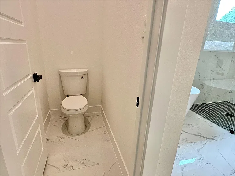 5206 Country Club Dr — Photo 11