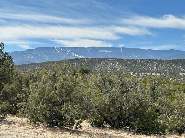 3 Anasazi Trl, Sandia Park, NM 87047