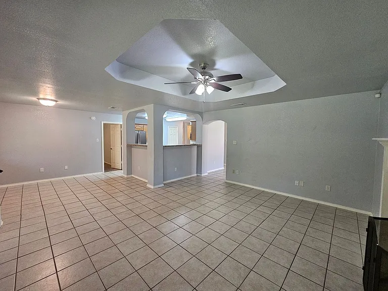4507 Twin Oaks Cir — Photo 7
