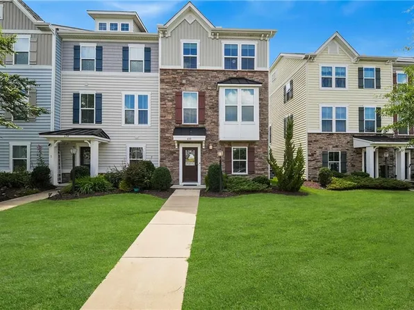 400 Spring Hill Pl, Smithfield, VA 23430