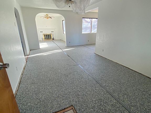 5th image of 1105 W Hermosa Dr