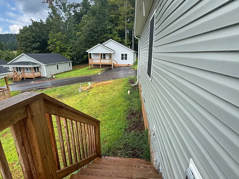 200 Quinn Hill Ln — Photo 10