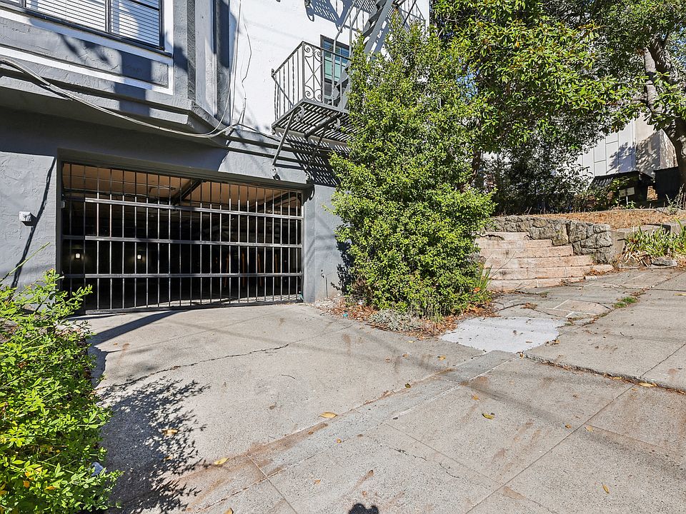 Main entrance door of the apartment building at 2369 Le Conte Ave, Berkeley, CA 94709, USA