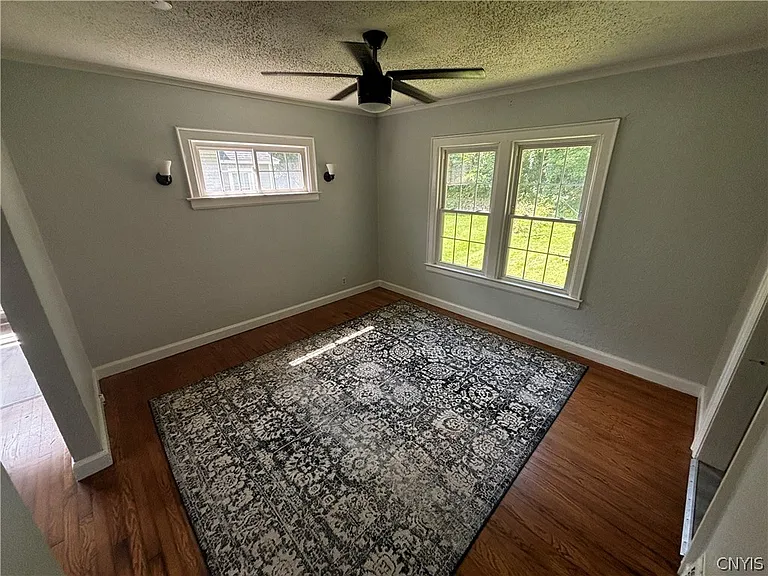102 Wellington Rd — Photo 3