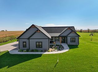 W3033 Preserve Dr, Elkhorn, WI 53121