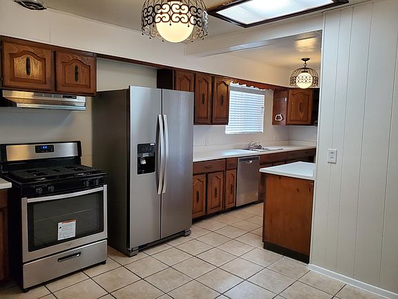 4th image of 7300 Mojave Dr