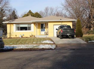 732 W 18th Ave, Oshkosh, WI 54902
