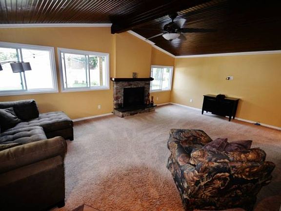 5th image of 2620 Saint Marys Dr