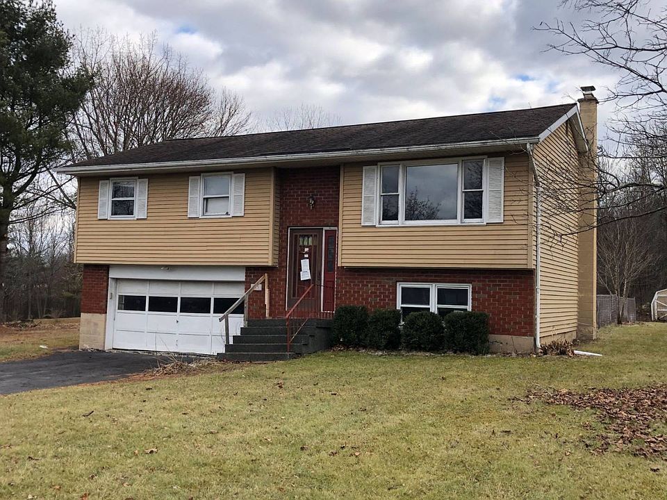 2nd image of 15 Frederick Dr