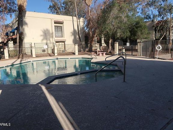 2201 community pool spa