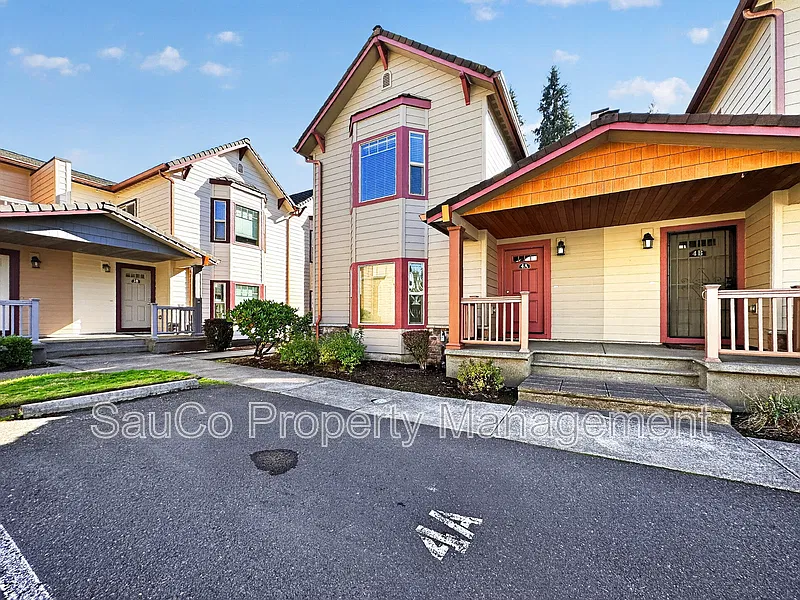 2 bed, 2.5 bath, 1316 sqft, $2,195 — Photo 2