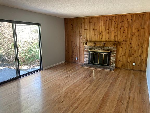3rd image of 1468 Fairhaven Ct