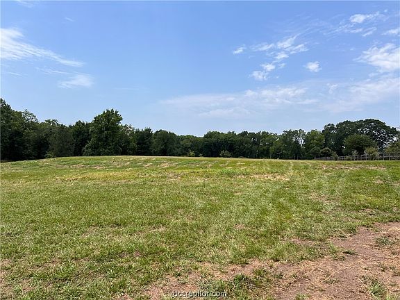 4th image of 2088 Holland Creek Dr