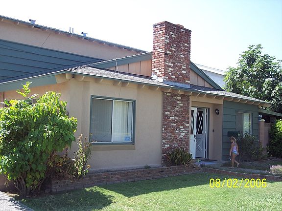 2nd image of 6121 Woodruff Ave APT 3