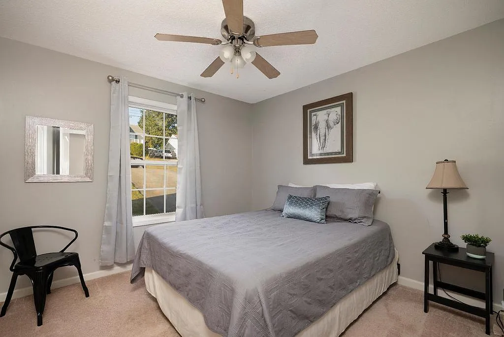 3 bed, $2,654 — Photo 3