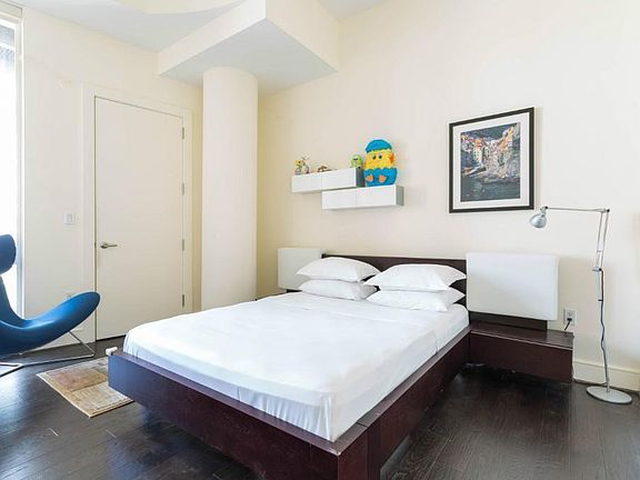 3rd image of 250 E 49th St #5C