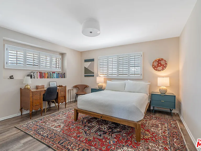 4246 S Cloverdale Ave — Photo 16