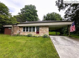 320 N Main St, Jefferson, NC 28640