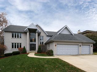 975 Doral Dr, Bartlett, IL 60103