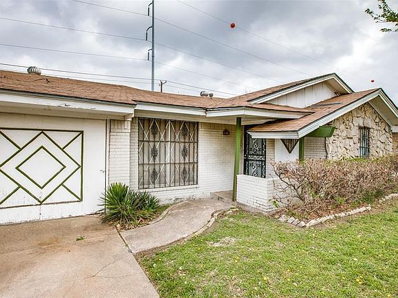 3rd image of 8703 Forest Green Dr