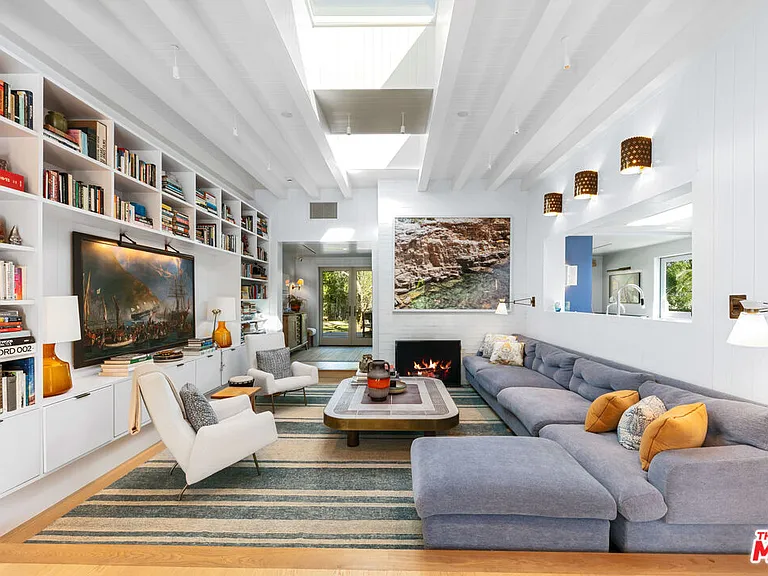 7038 Dume Dr — Photo 12