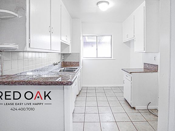 2nd image of 3925 Roxanne Ave #12A