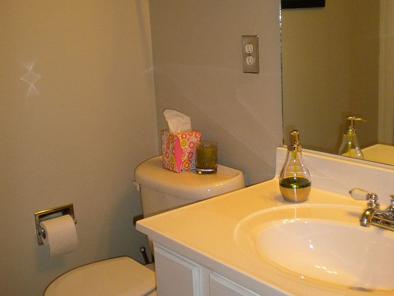 4th image of 220 High Creek Dr