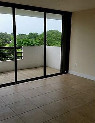 3rd image of 720 Coral Way APT 3D