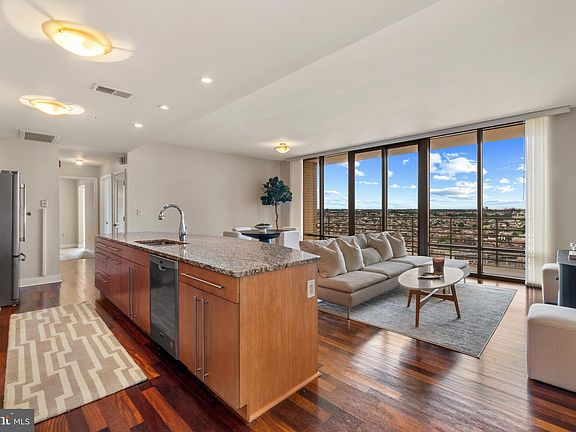 2nd image of 675 President St Unit 2409
