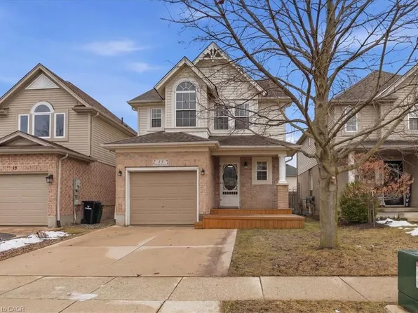 15 Maryann Price Ln, Cambridge, ON N3C 4K6
