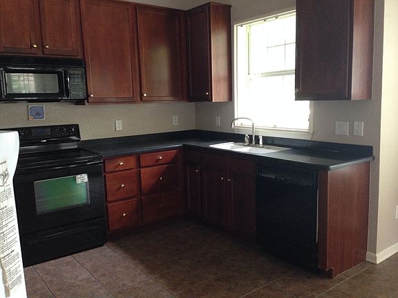 3rd image of 7436 Green Tree Dr #109
