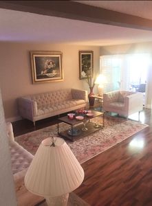 21500 Califa St, Woodland Hills, CA, 91367