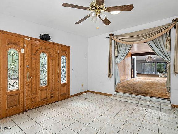2nd image of 5852 Melvin Ave