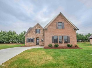 1324 Edenbridge Dr, Alcoa, TN 37701